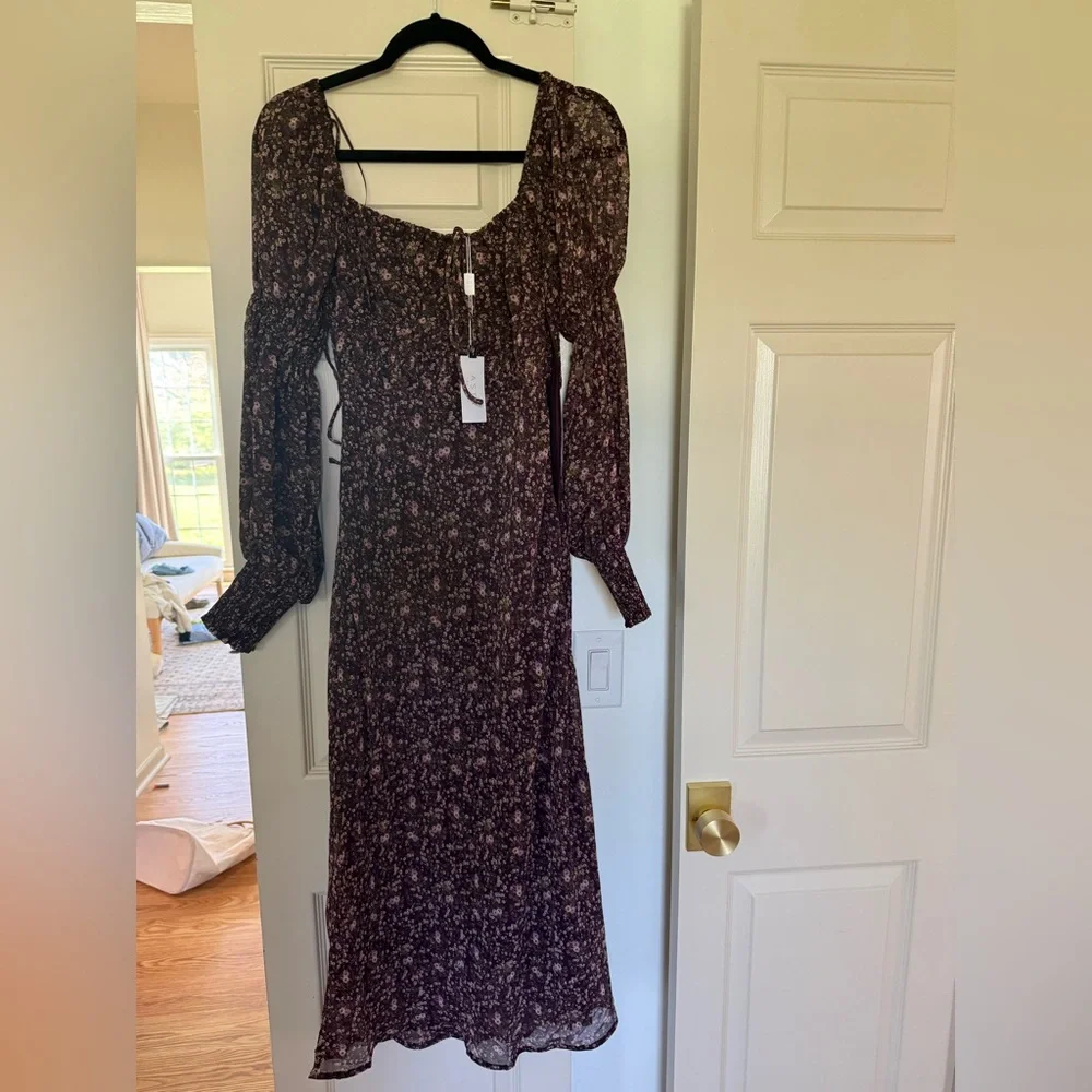 ASTR the Label NWT Smocked Floral Long Sleeve Midi Dress - Floral - Picture 2 of 4